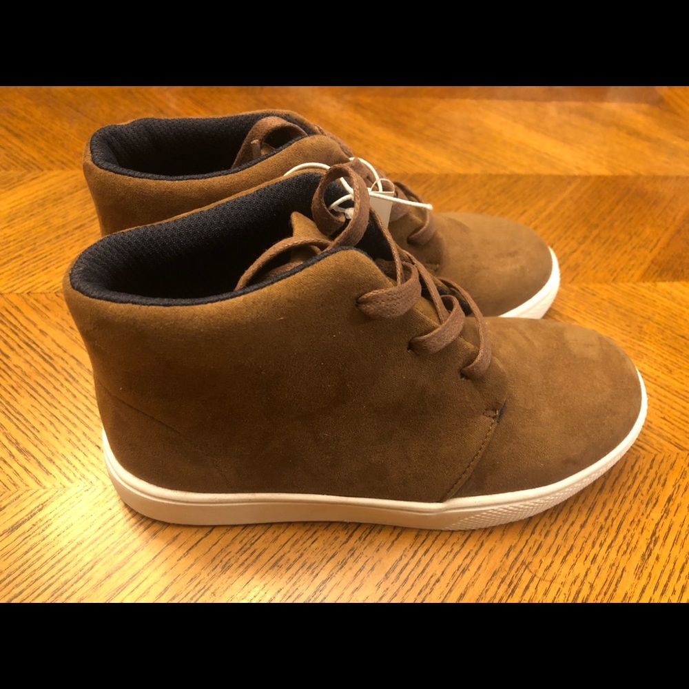 NWT Cat & Jack Boys faux suede boots